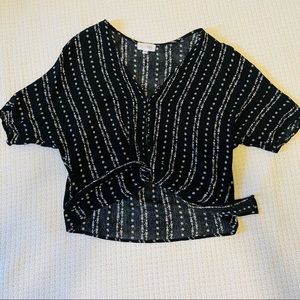 Ecovibe 3/4 length sleeve tie front top in floral pattern